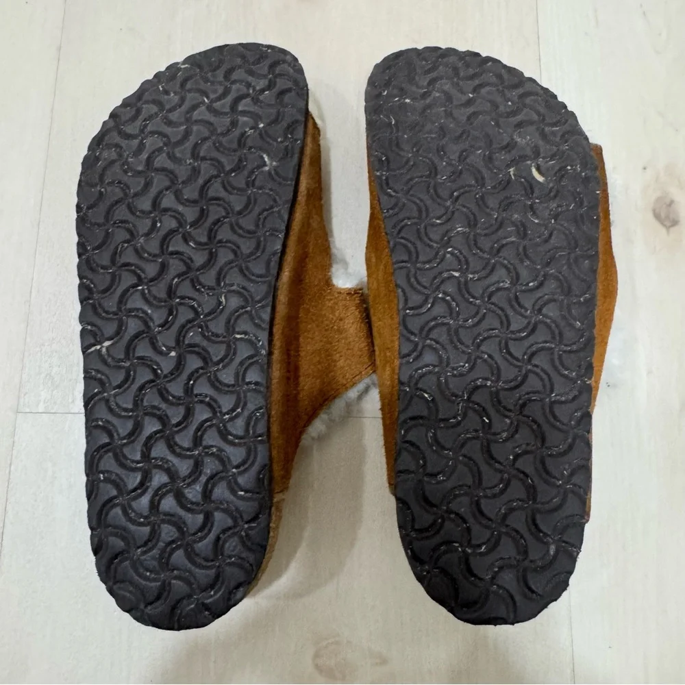 Kids' Birkenstock® Arizona Shearling Sandals Size 33 = Kids 2-2.5 - Picture 10 of 14